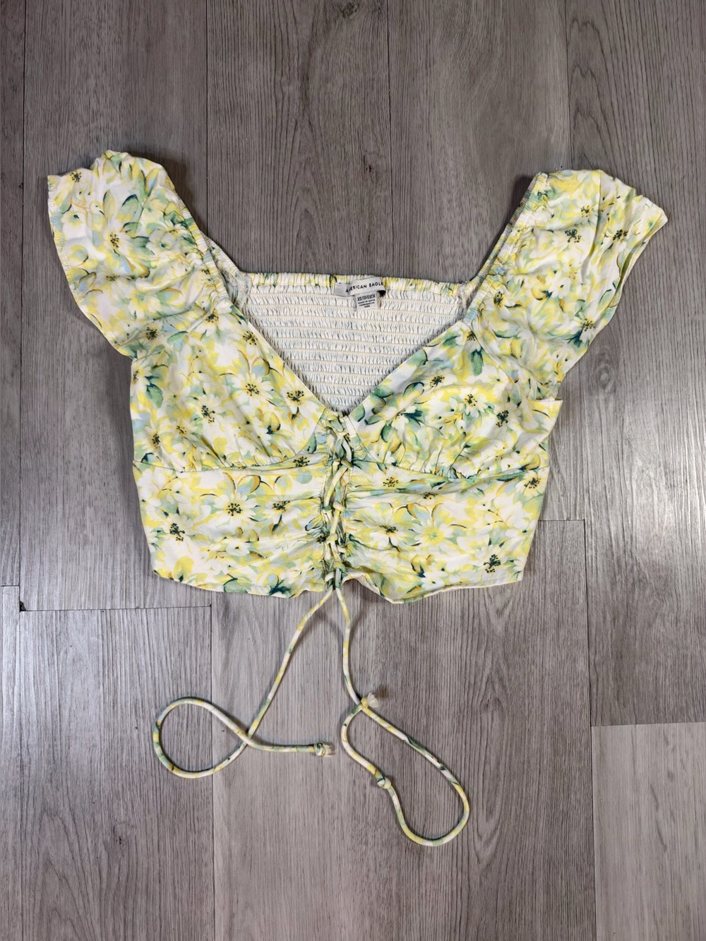 American Eagle Outfitters Green Floral Cropped V-Neck Puff Sleeve Blouse XS.